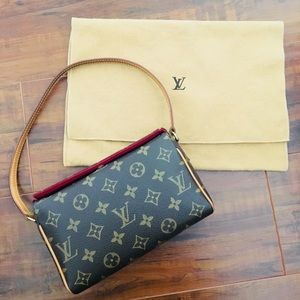 💥💝❣️ AUTHENTIC LOUIS VUITTON Recital Handbag